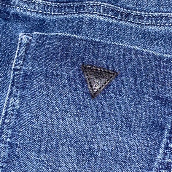 GUESS Size 27 Dark Wash Denim Mini Skirt W/Blazk Zipper Accents - Picture 8 of 9